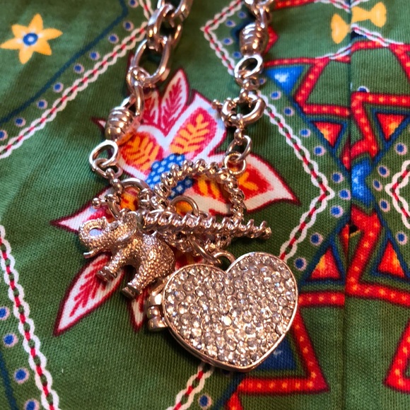 Rosetone elephant and heart necklace - Picture 3 of 4